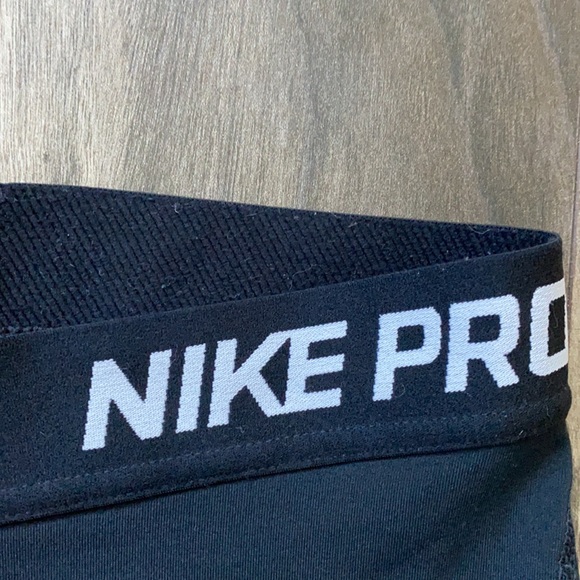 Women’s nike pro leggings - Picture 3 of 4